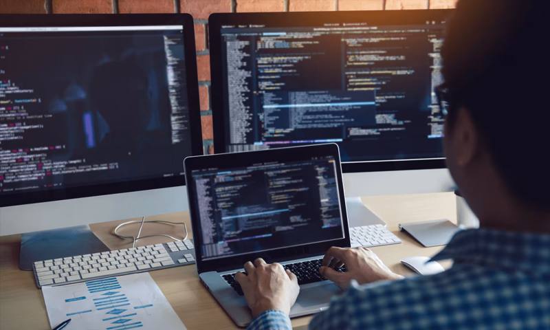 数据科学选型：R与Python如何赋能长岭县网站建设？